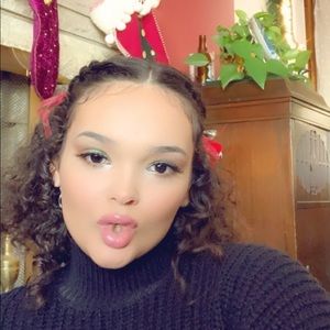 Meet your Posher, Alana